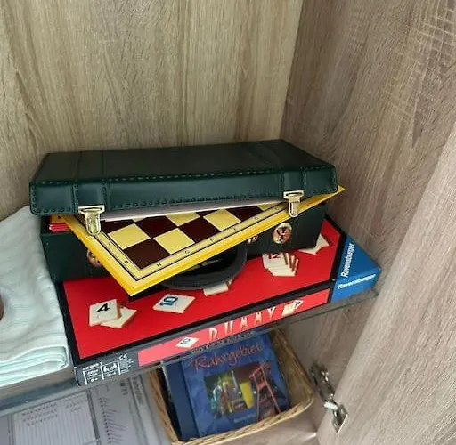 Ruhige Am Wasserschloss